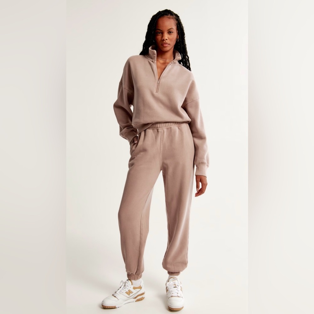 A&F Essential Sunday Lounge Set